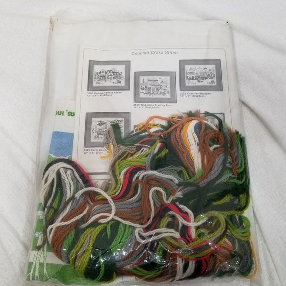 Dimensions Crewel Stitch Fiber Craft Kit Fox Hill Farm 1266 Fall Autumn COMPLETE - Picture 6 of 6